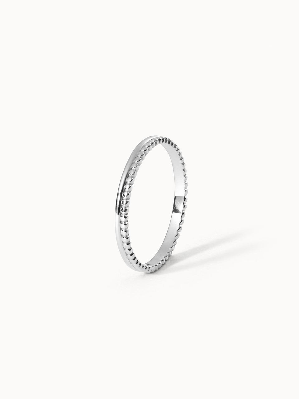 Malihini Coin Ring aus nickelfreiem Silber mit orientalischer Prägung, elegant und zeitlos von PURELEI.