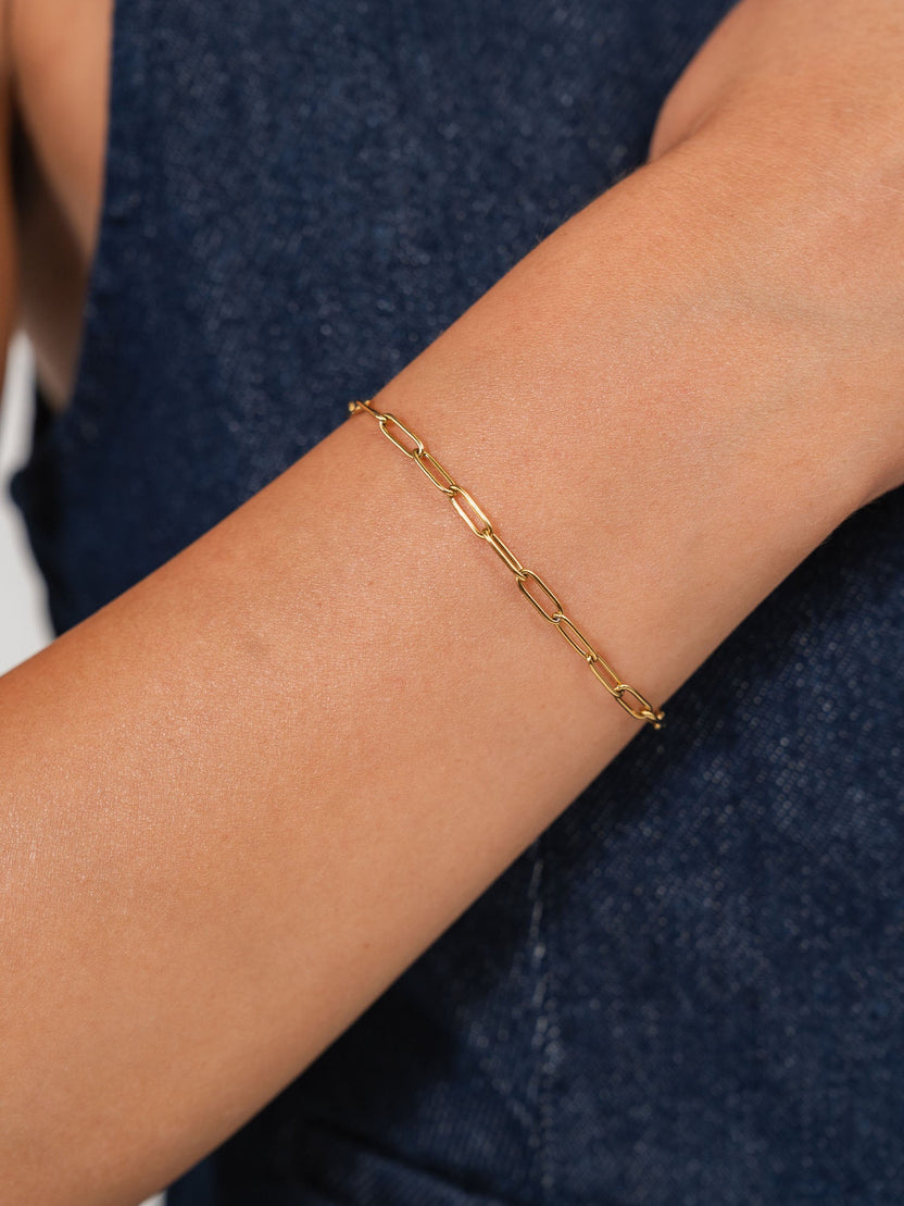 {"color":"Gold"}