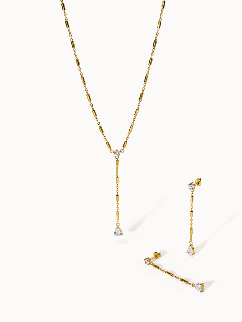 {"color":"Gold", "type":"lead_image"}