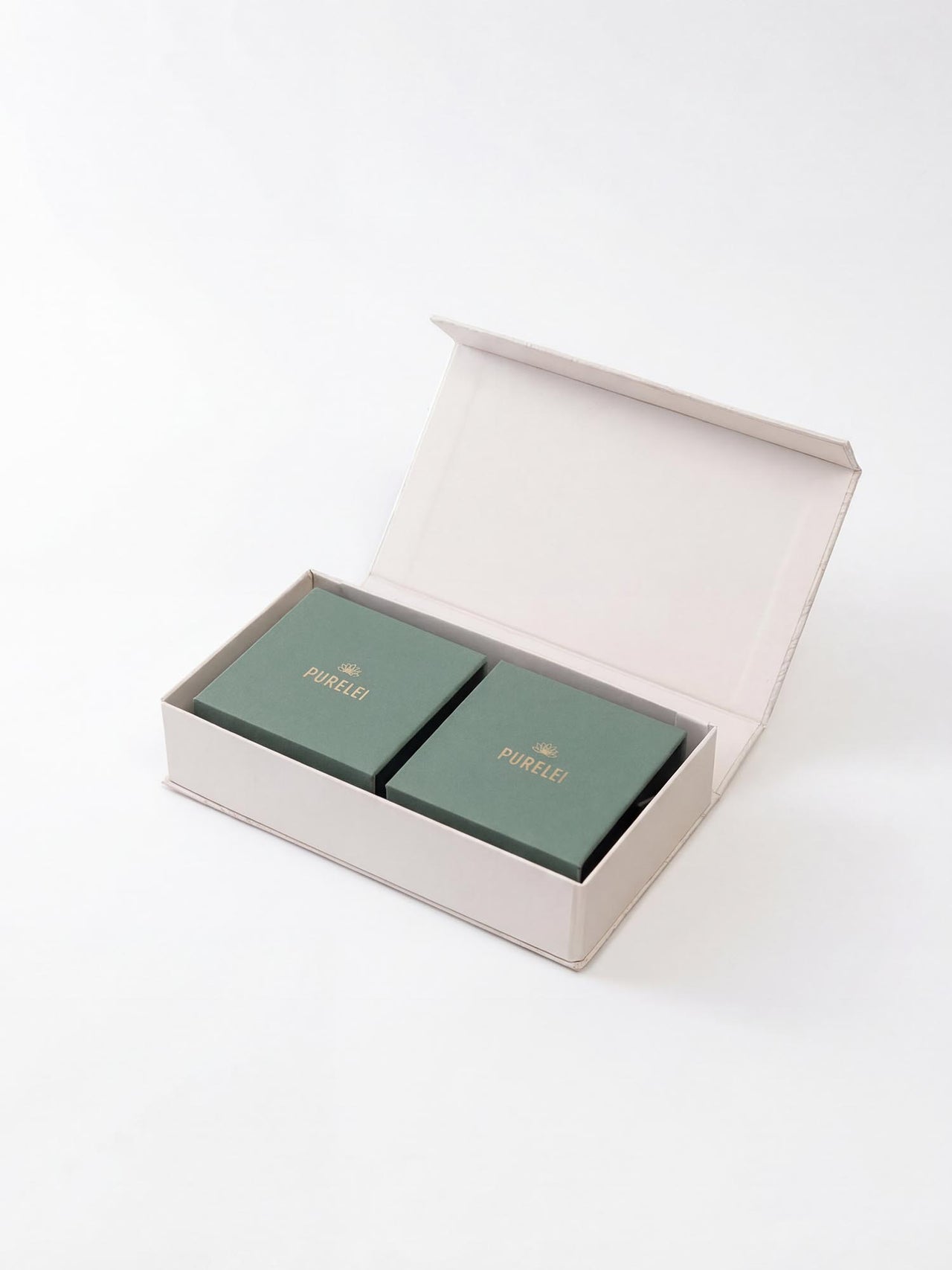 Geschenkbox mit zwei Schmuckboxen