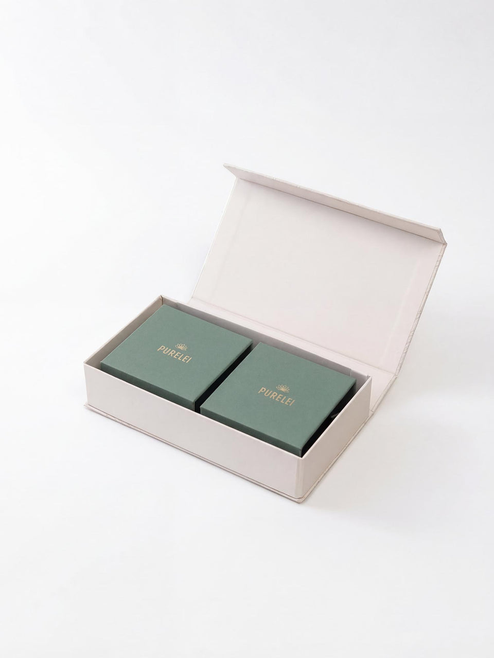 Geschenkbox mit zwei Schmuckboxen