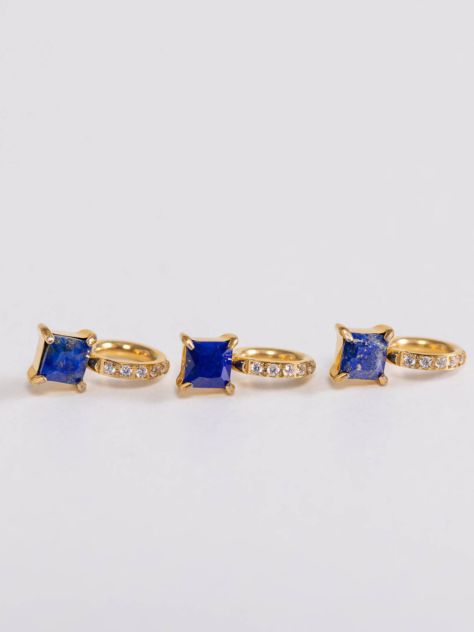 PURELEI Geburtsstein September Lapislazuli Charm 18K Gold vergoldet mit Zirkonia, elegant und feminine Ästhetik