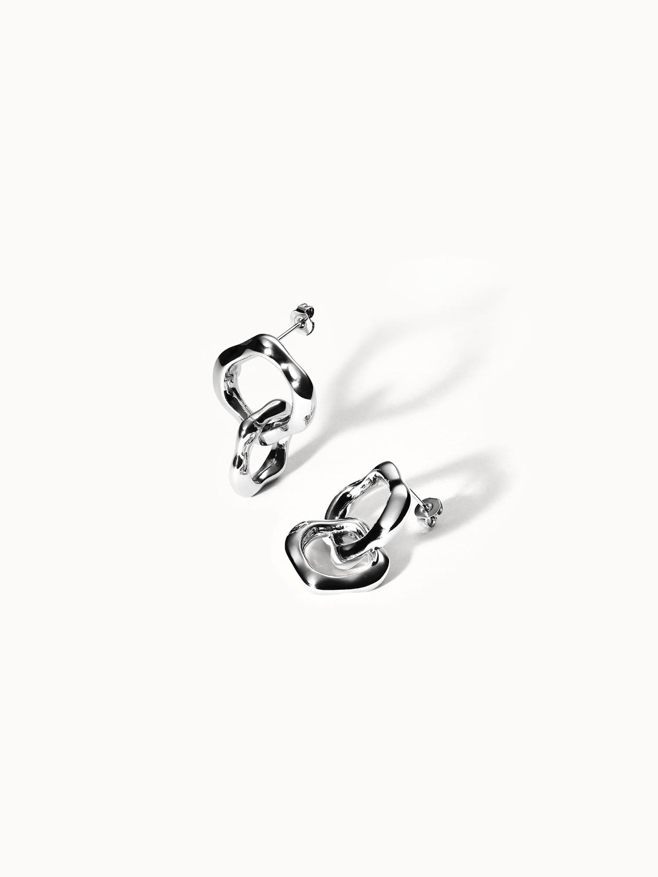 files/Shop_0000s_0003_2505-MC-Earring-Bond_WG.jpg