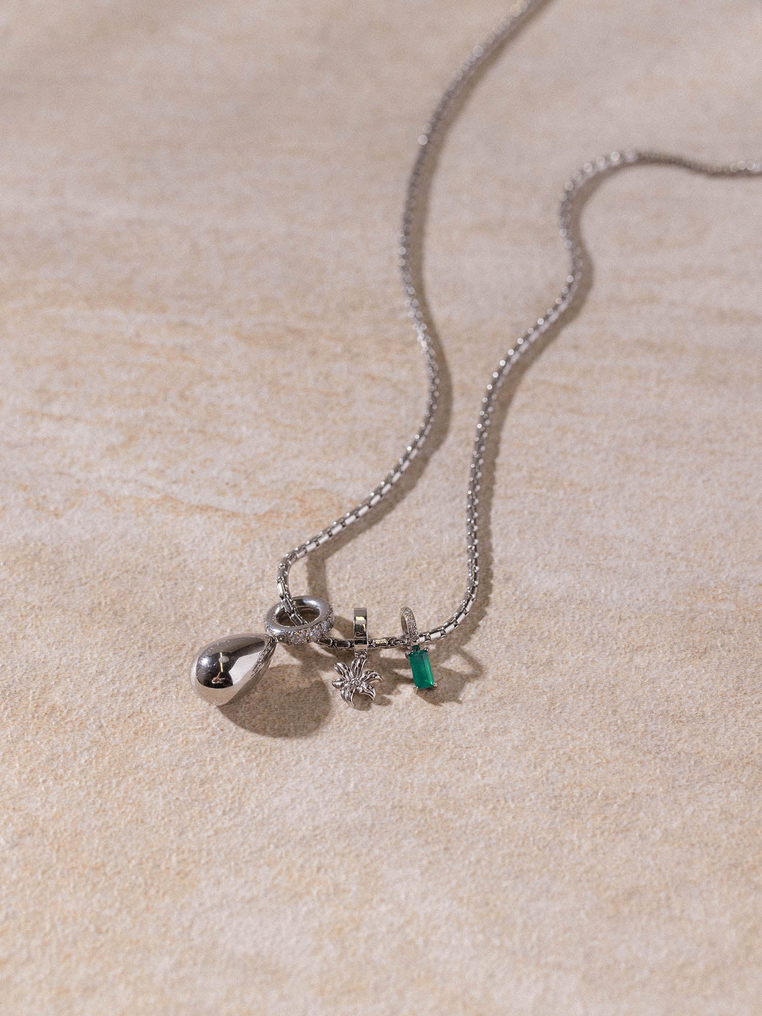 Collana Resonance