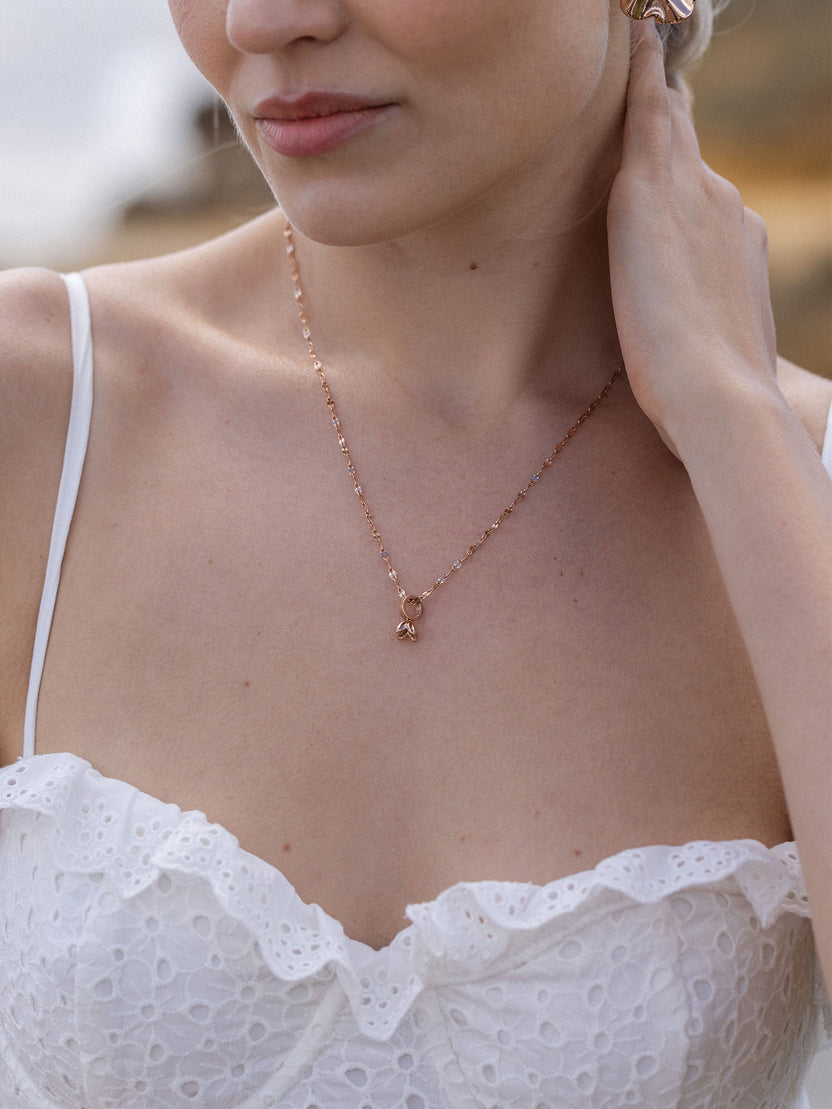 {"color":"Rosegold"}