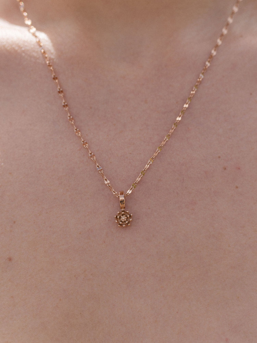 {"color":"Rosegold"}