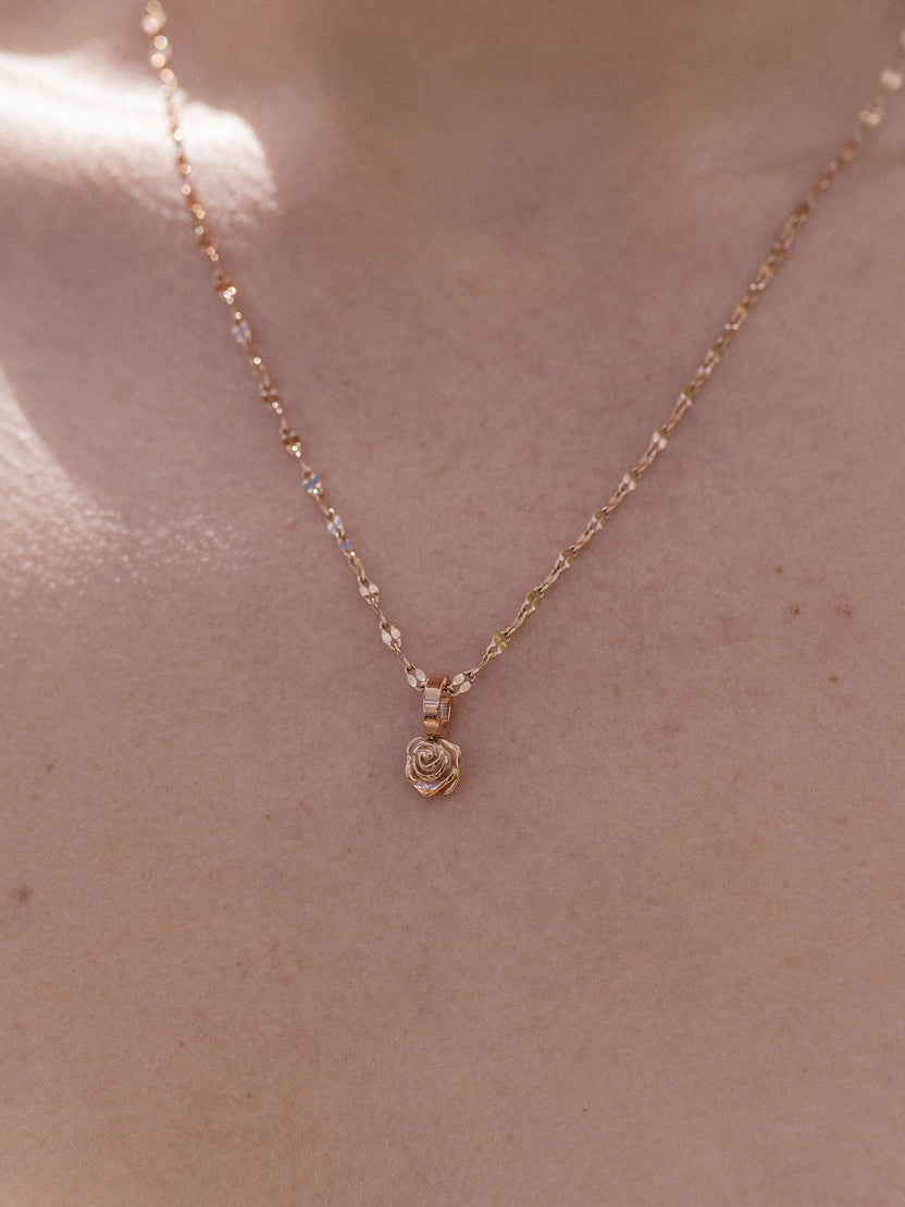 {"color":"Rosegold"}