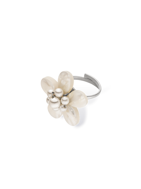 Pearly Flower Ring