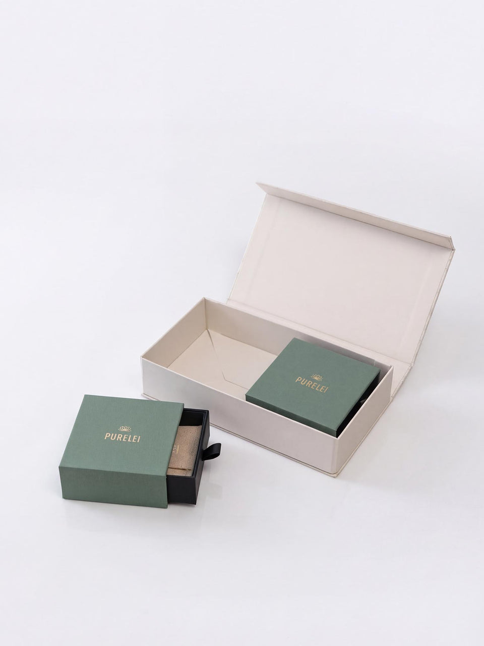 Geschenkbox mit zwei Schmuckboxen