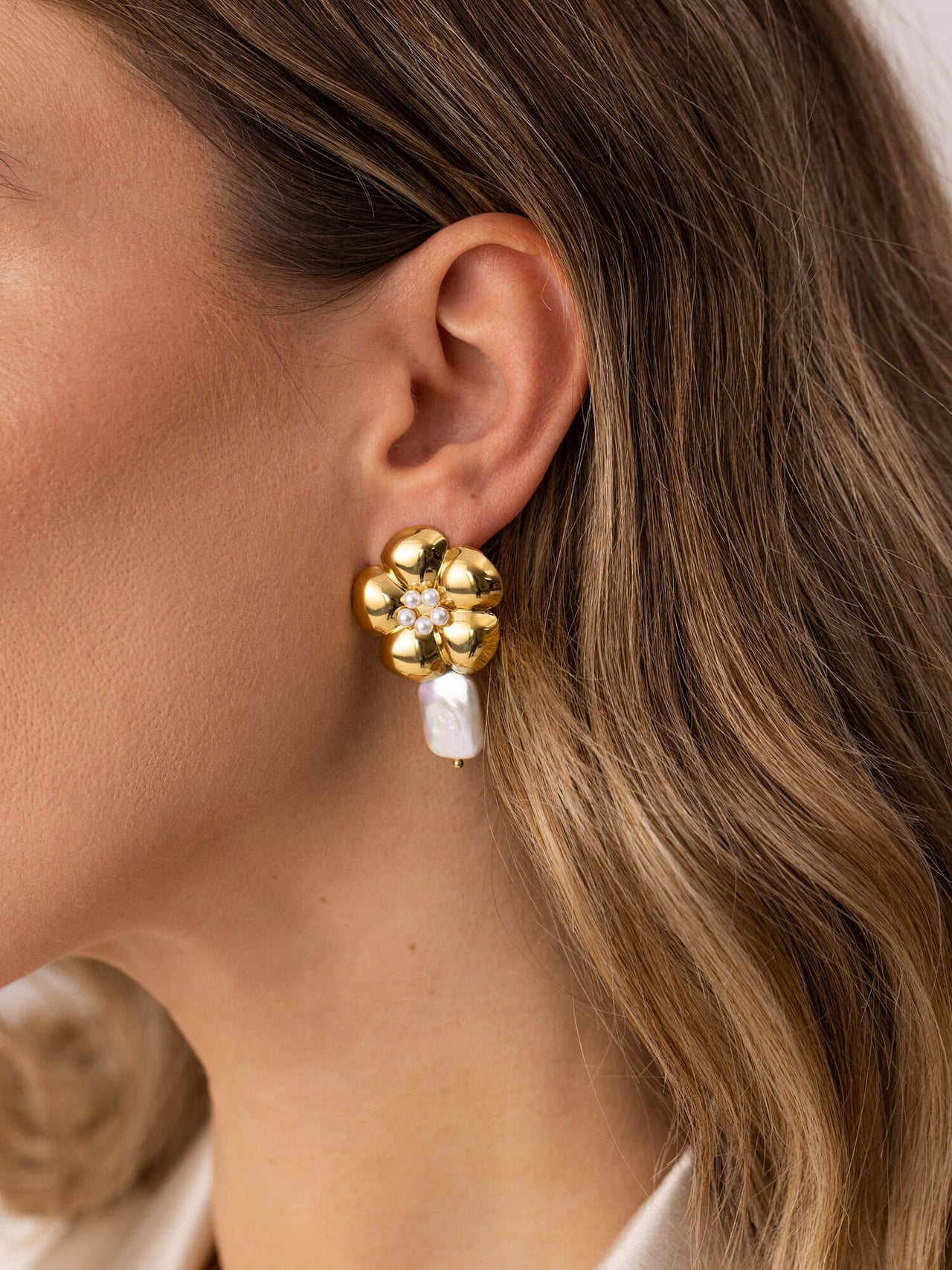 Floral Pearly Ohrringe