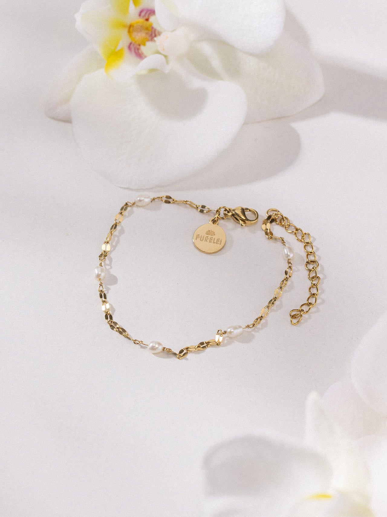 Delicate Pearl Armband