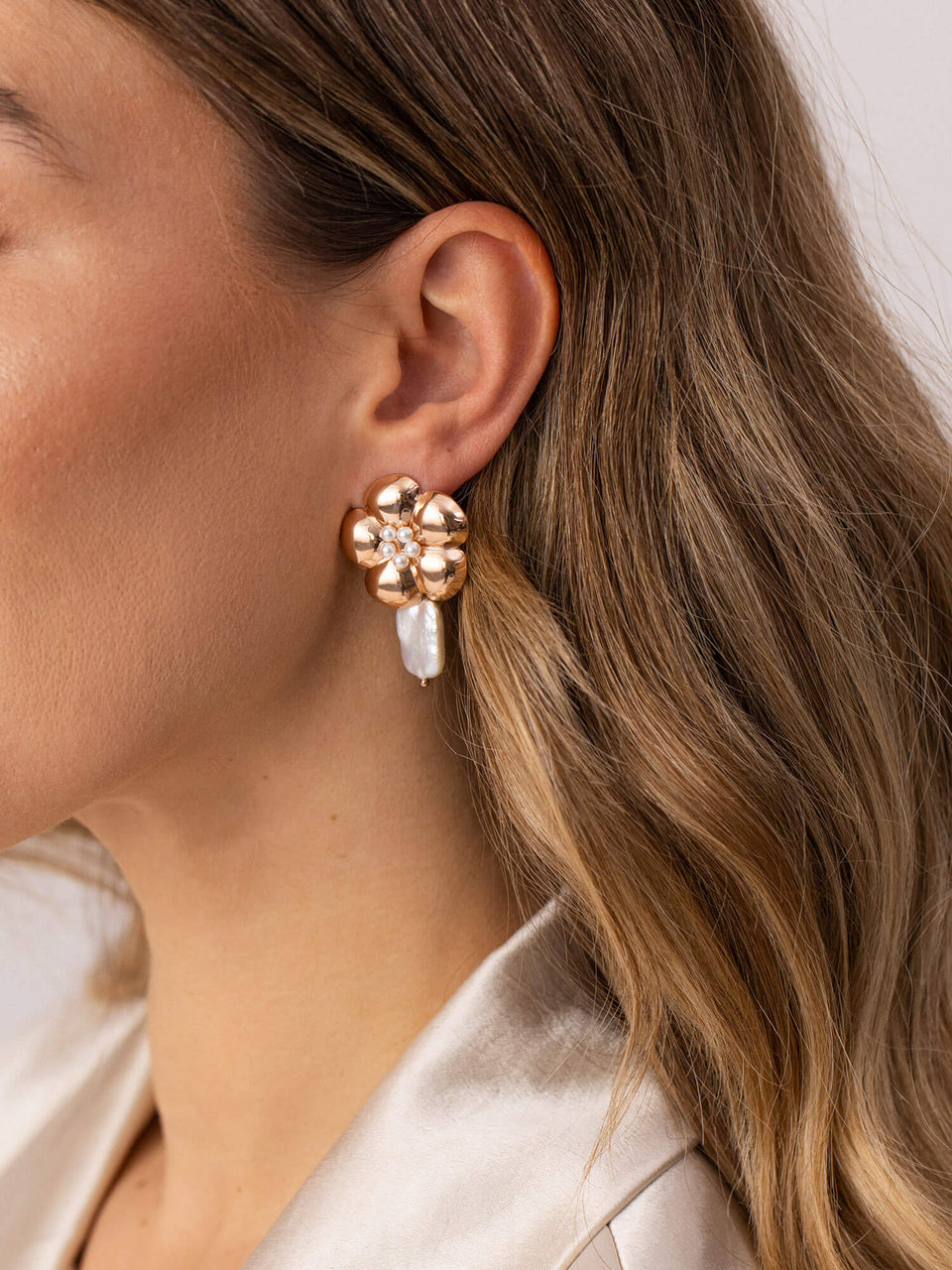 Floral Pearly Ohrringe