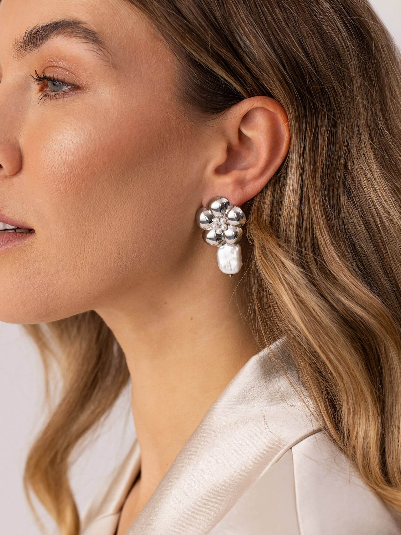 Floral Pearly Ohrringe