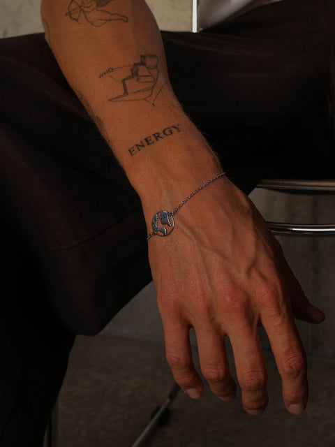 World Armband
