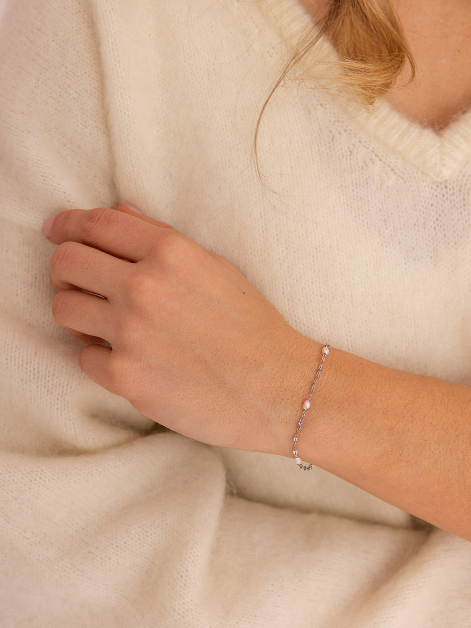 Delicate Pearl Armband