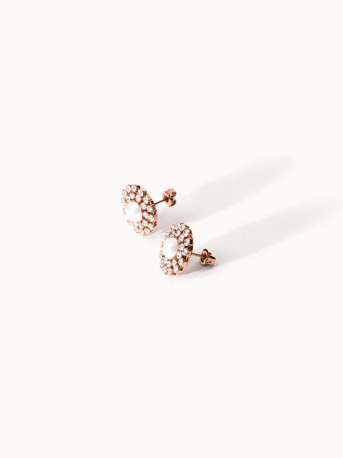 {"color":"Rosegold", "type":"lead_image"}