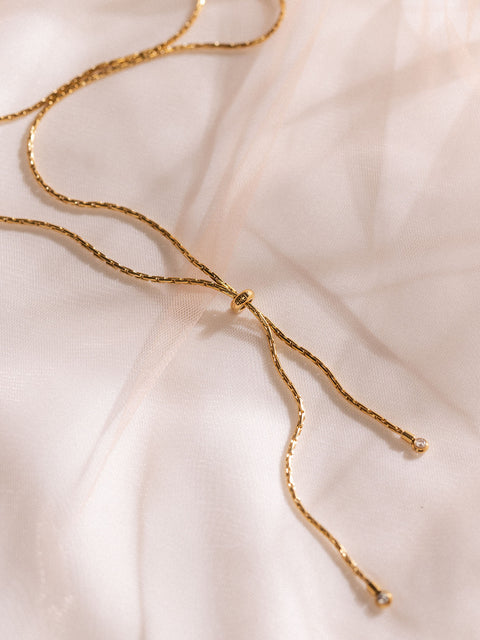 {"color":"Gold"}