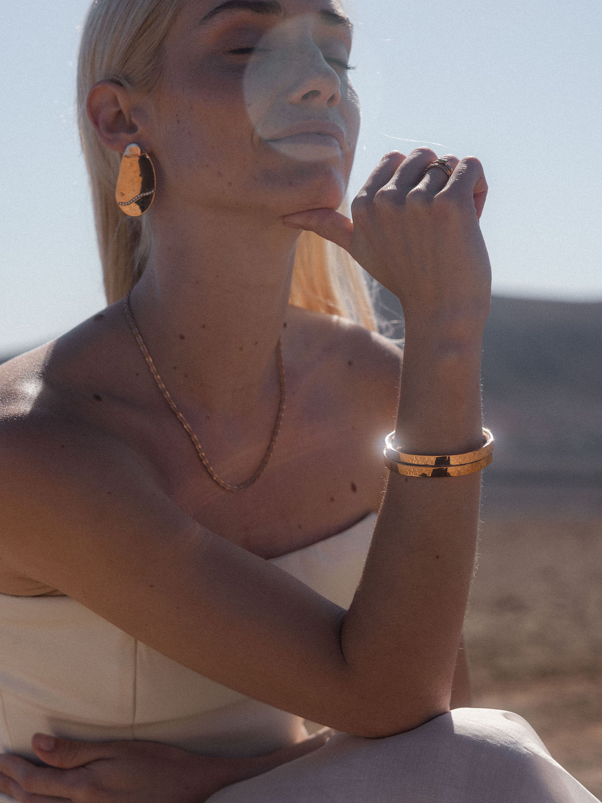 {"color":"Rosegold"}