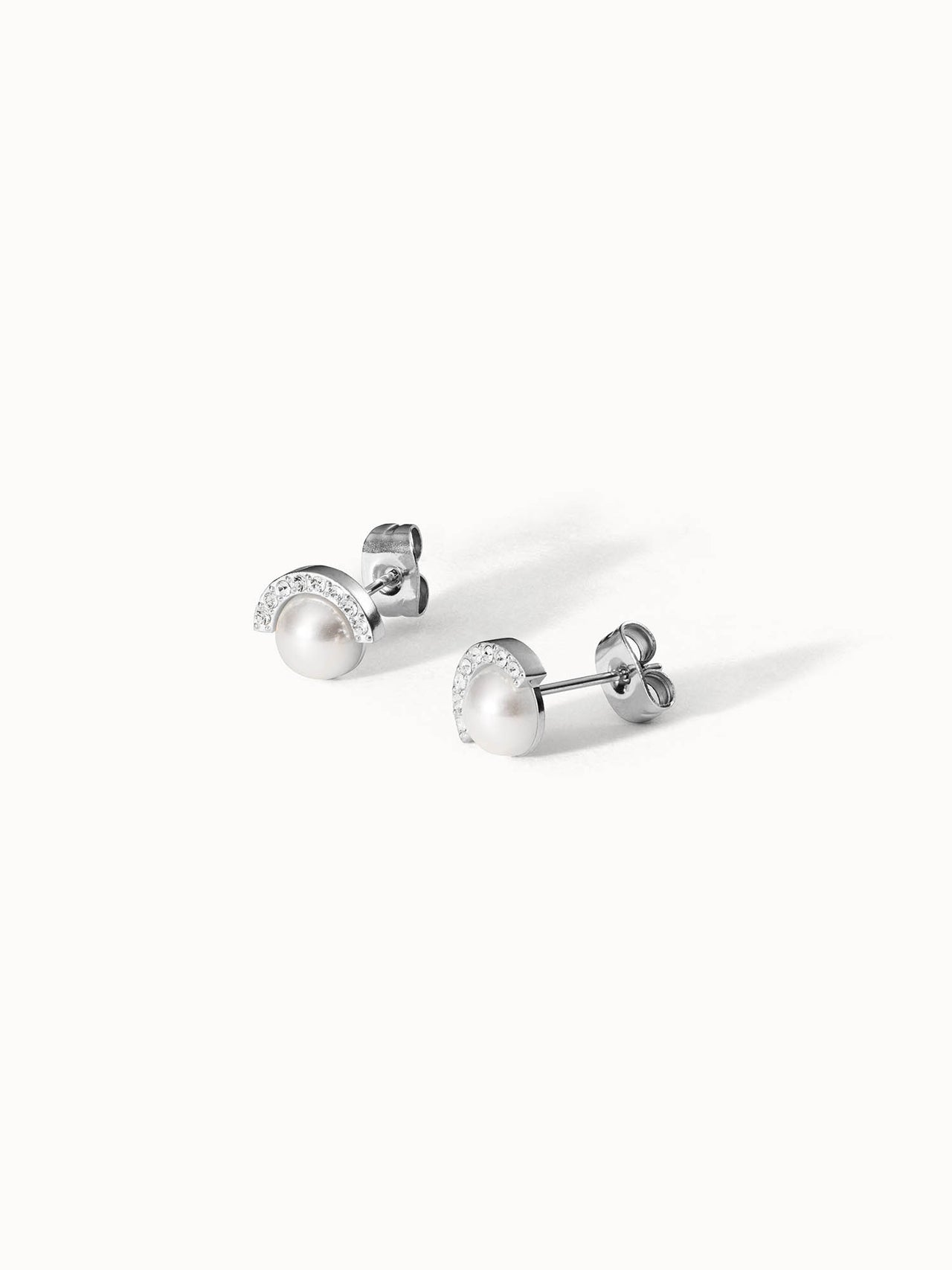 PURELEI Halo Ohrringe aus silbernem Edelstahl mit Perle und Zirkonia, elegant und nickelfrei, clean & feminin.