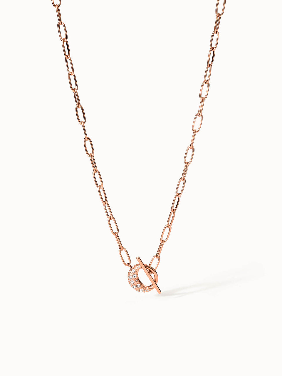 Roségoldene, nickelfreie PURELEI Kette mit funkelndem Mondverschluss in filigraner Kettengliederstruktur, elegant minimalistisch.