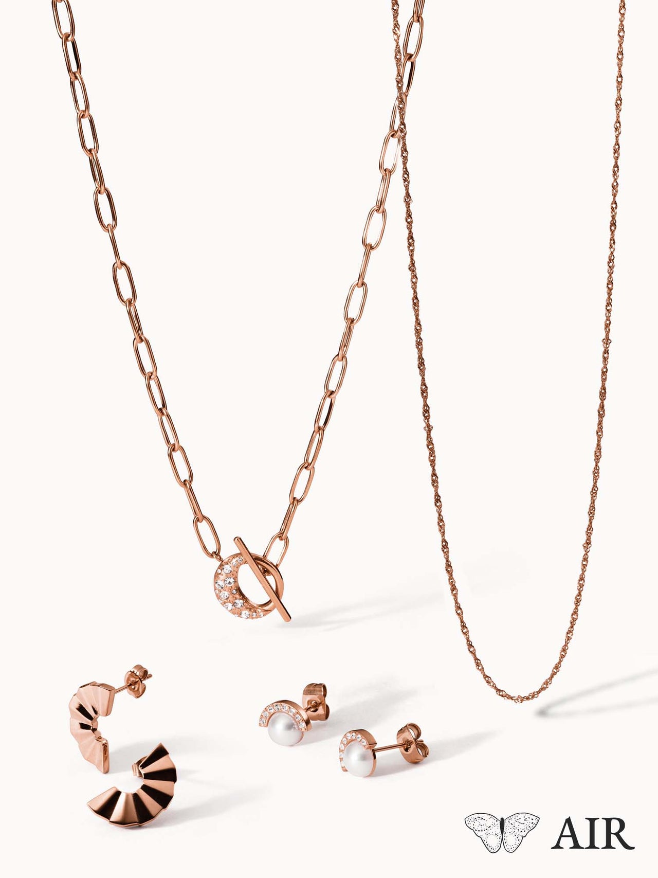 PURELEI Air Schmuckset Roségold mit Perle und Kristallen, nickelfrei, elegant und feminin inszeniert.