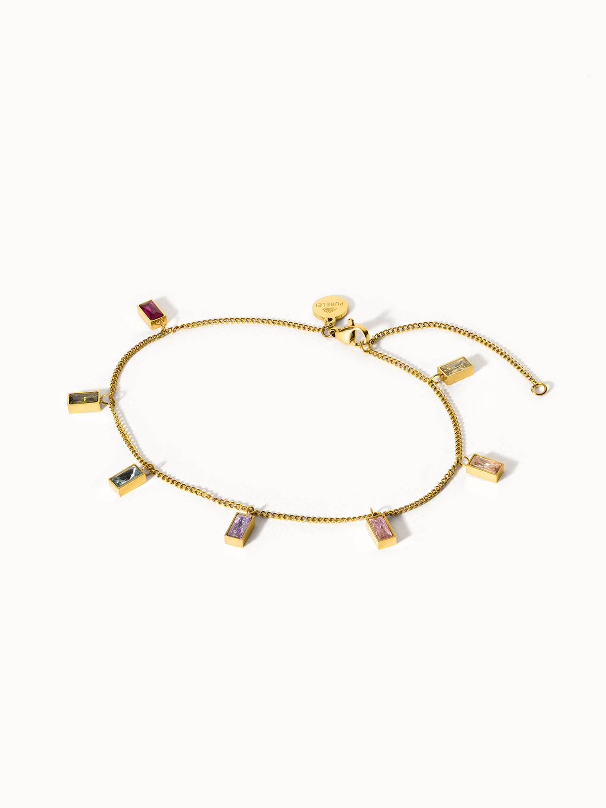 {"color":"Gold", "type":"lead_image"}