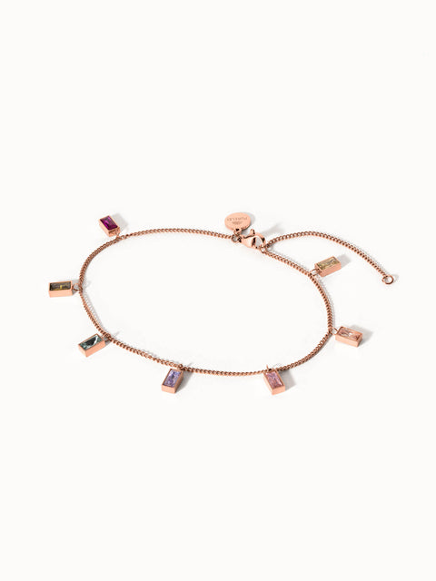 Rainbow Fusskettchen aus roségoldenem Edelstahl mit bunten Zirkonia-Steinen, elegant und lebensfroh von PURELEI.