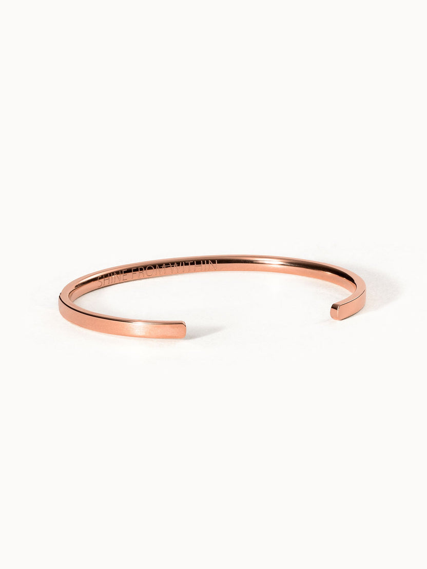 Roségoldenes Armband von PURELEI mit cleanem Design, elegant und modern.