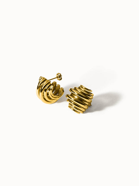 {"color":"Gold", "type":"lead_image"}