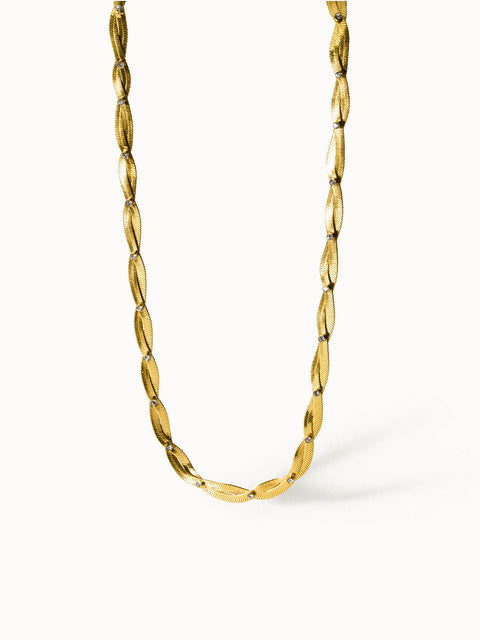 {"color":"Gold", "type":"lead_image"}
