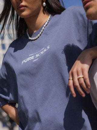 files/Shop_LifestyleCollection_T-Shirt_blau_Model_1.jpg