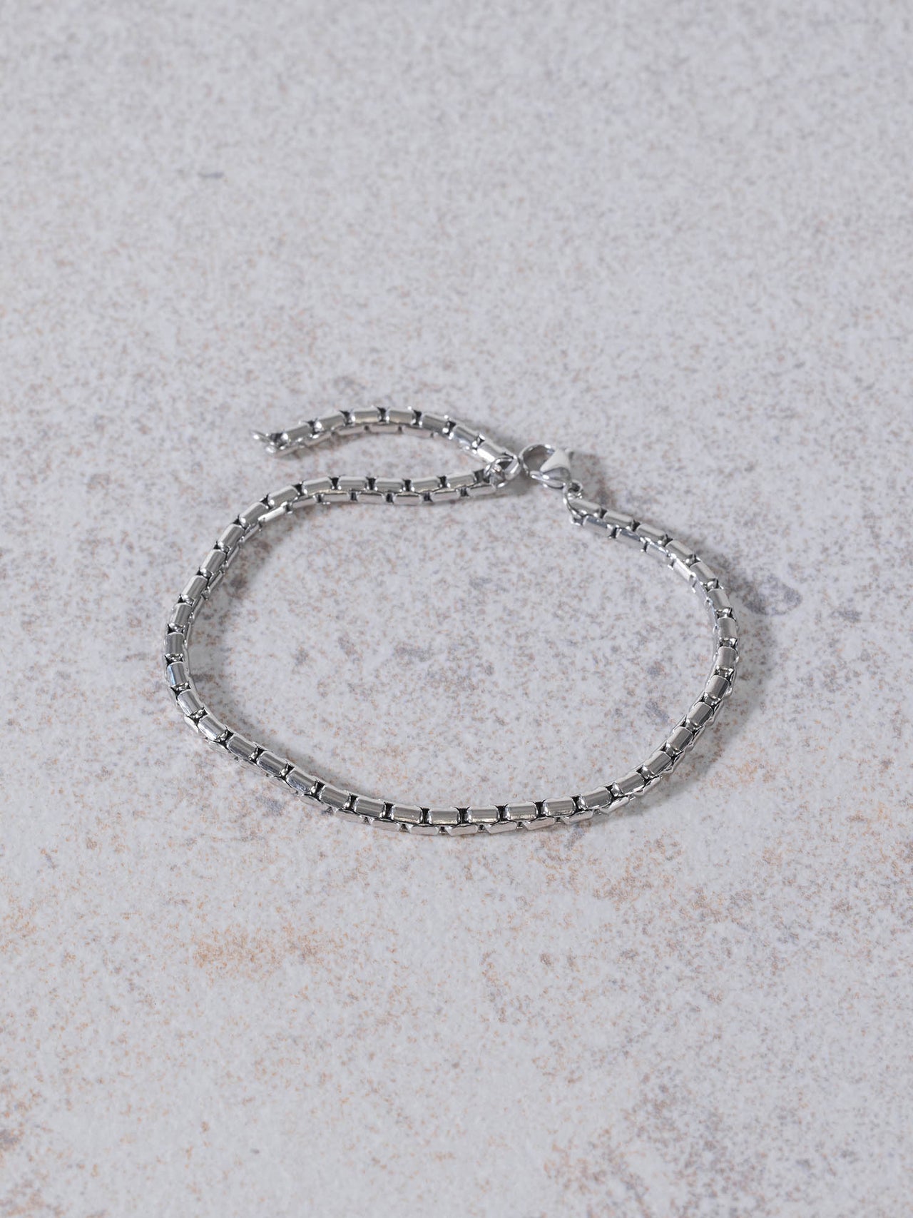 Bold Box Chain Armband