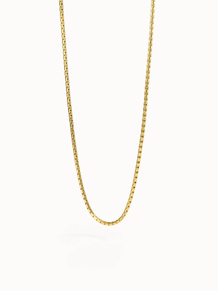 Goldene Kette von PURELEI mit feiner Gliederstruktur, elegant und zeitlos.