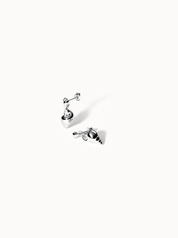{"color":"Silver", "type":"lead_image"}