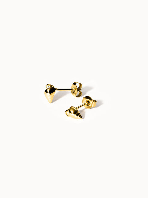 {"color":"Gold", "type":"lead_image"}