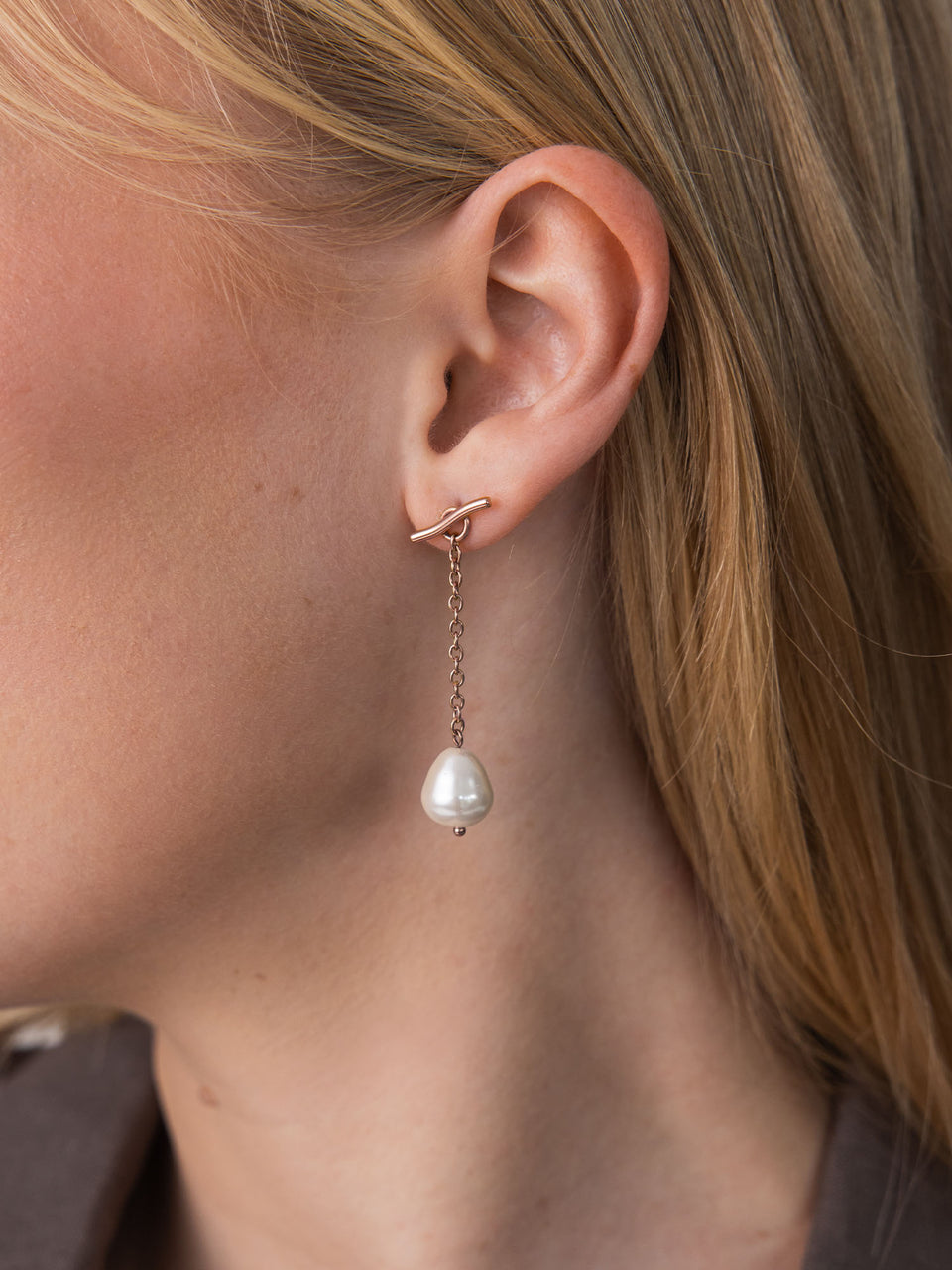 Drop Pearl Earrings