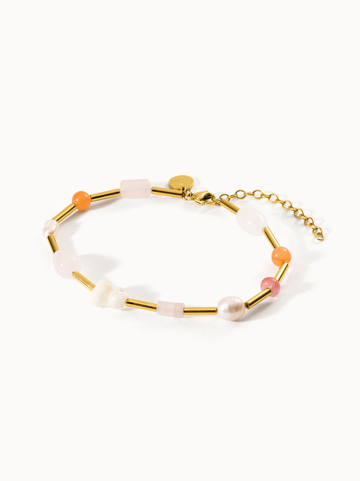 {"color":"Gold", "type":"lead_image"}