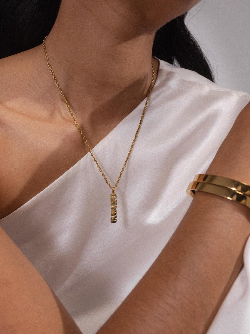{"color":"Gold"}