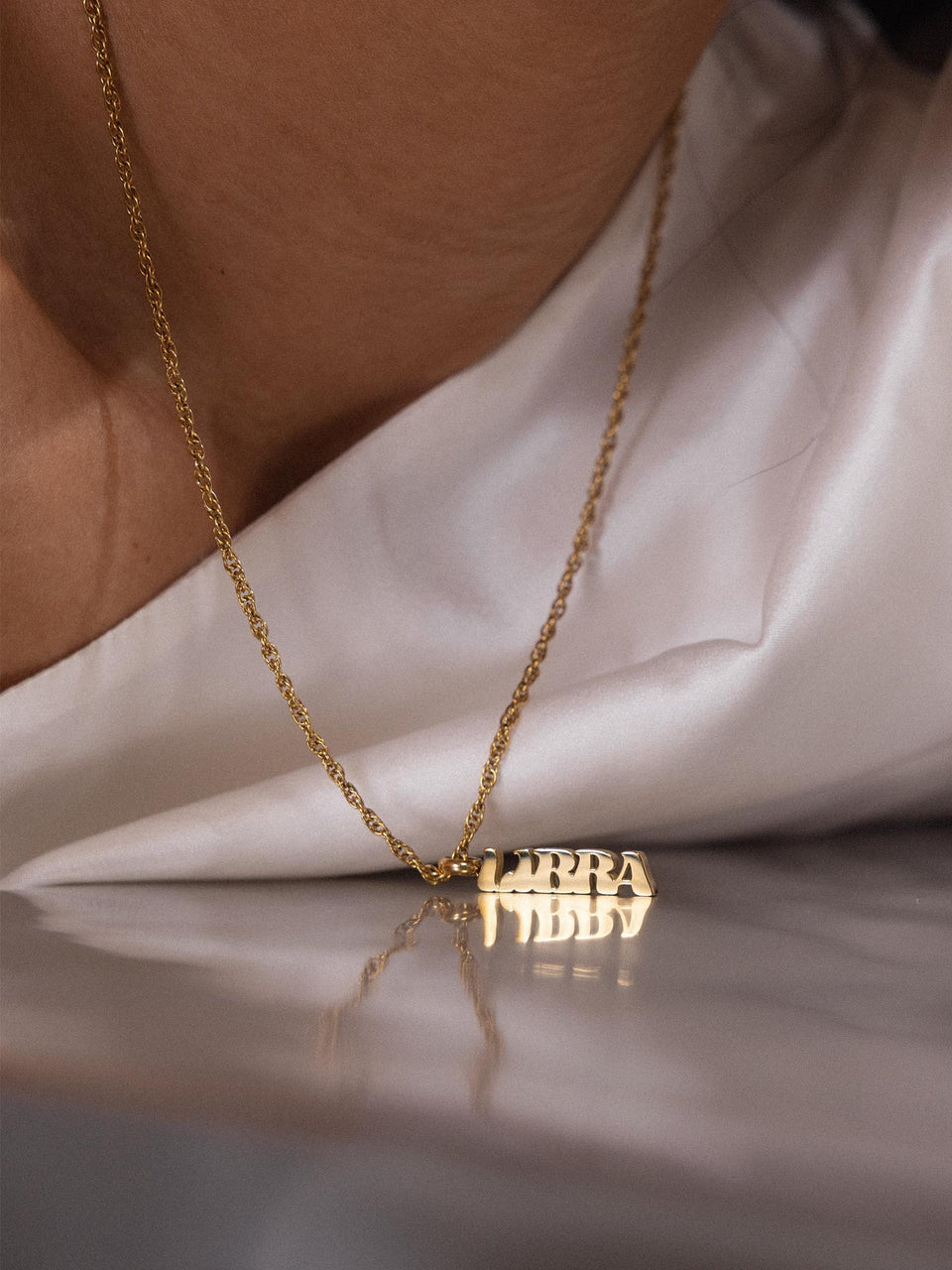 {
