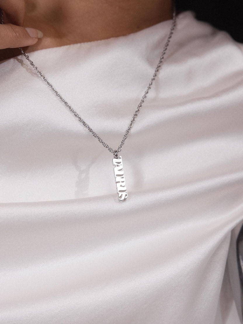 {"color":"Silver"}