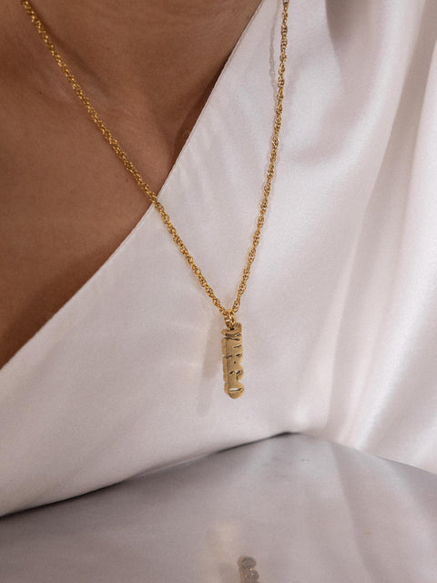 {"color":"Gold"}