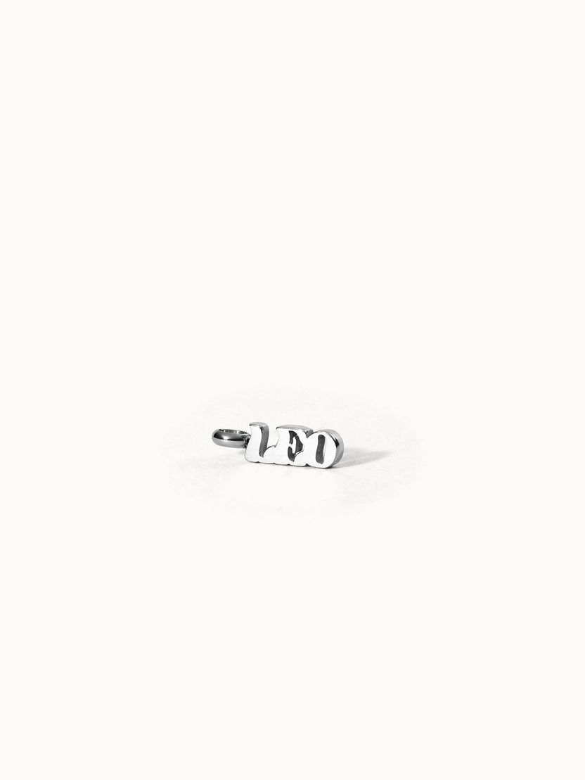 {"color":"Silver", "type":"lead_image"}