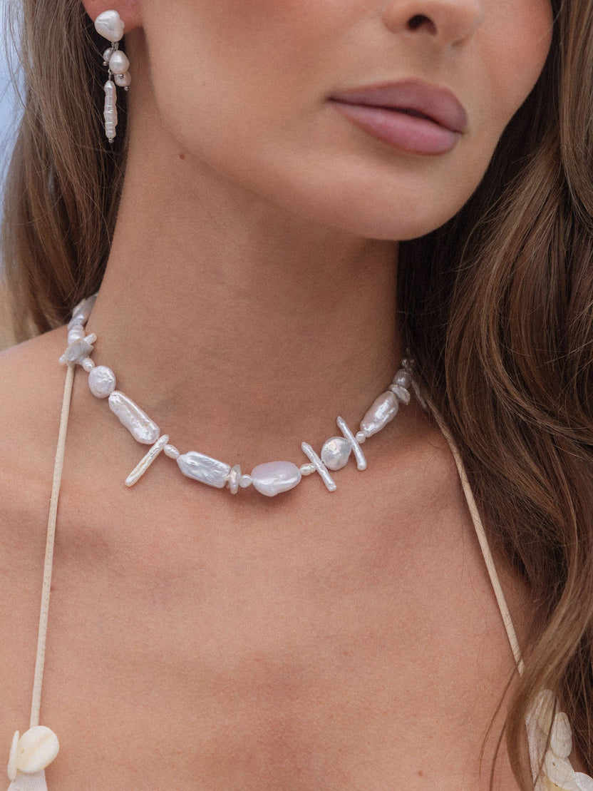 {"color":"Silver"}