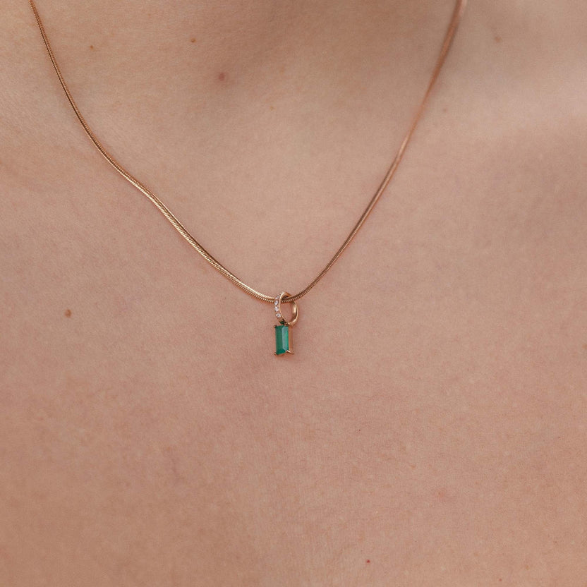 Roségoldene Kette mit Anhänger, elegant und feminin, von PURELEI.