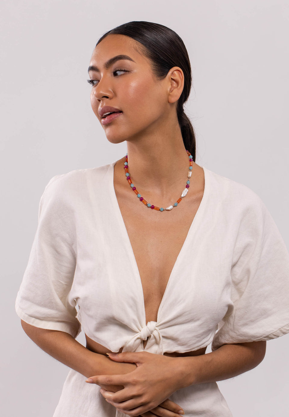 PURELEI Delight Kette mit buntem Perlenmix aus Glas und Süßwasserperlen, feminine Sommerästhetik.