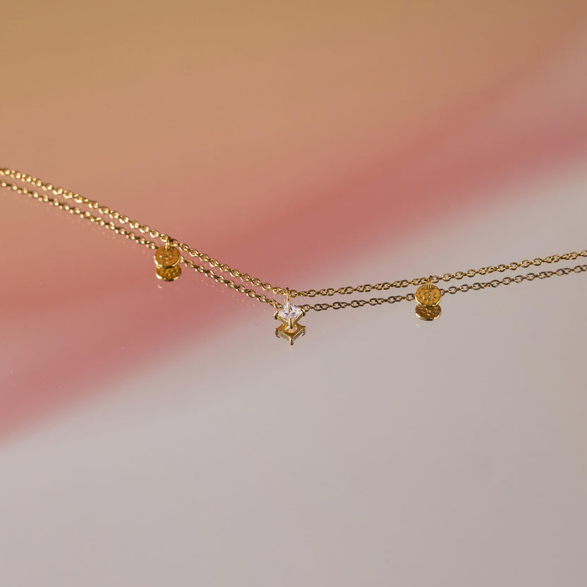 PURELEI Flame Kette (Fire) aus 18K vergoldetem Edelstahl mit Zirkonia-Anhänger, elegant und feminin.