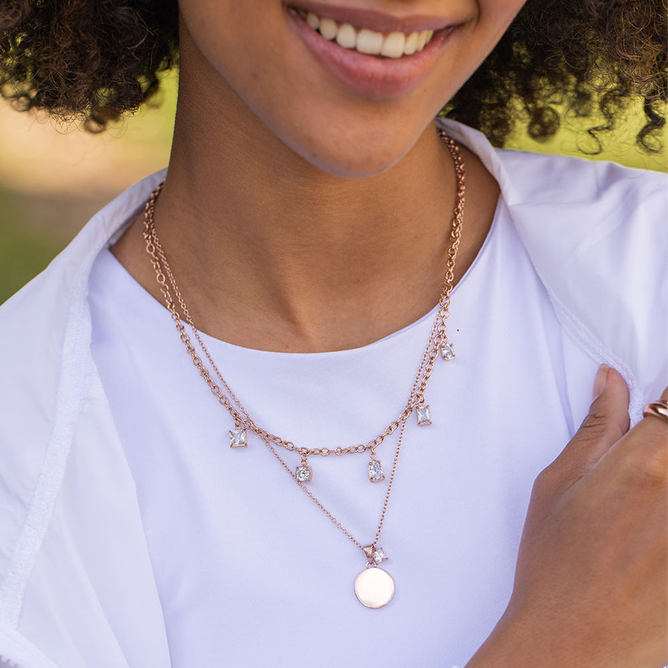 PURELEI Poetic Kette Roségold mit graviertem Coin-Anhänger und zarten weißen Zirkonia für elegante Leichtigkeit