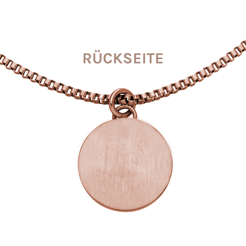 PURELEI Love Letter Kette in Roségold, rund geprägter Anhänger, fein verarbeitet, elegant und femininer Island-Spirit.
