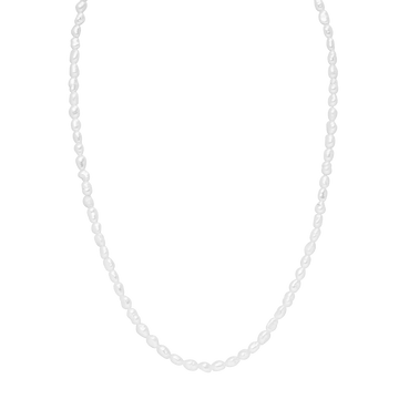 Perlenkette in strahlendem Weiß, elegant und zeitlos, von PURELEI.