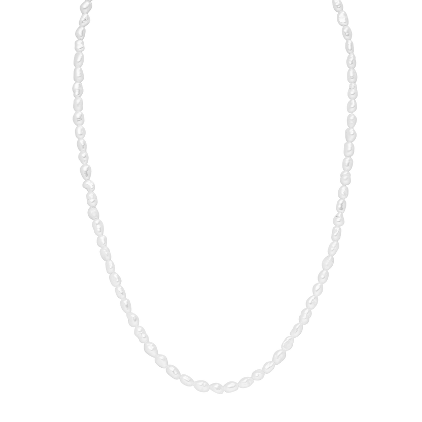 Perlenkette in strahlendem Weiß, elegant und zeitlos, von PURELEI.